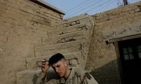 Camp Warhorse. Soldat américain au poste de la Police Nationale Irakienne. Baquba - Irak
