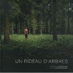 Un rideau d'arbres