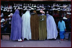 Women in burkha - Kabul Afghanistan 1992 {JPEG}